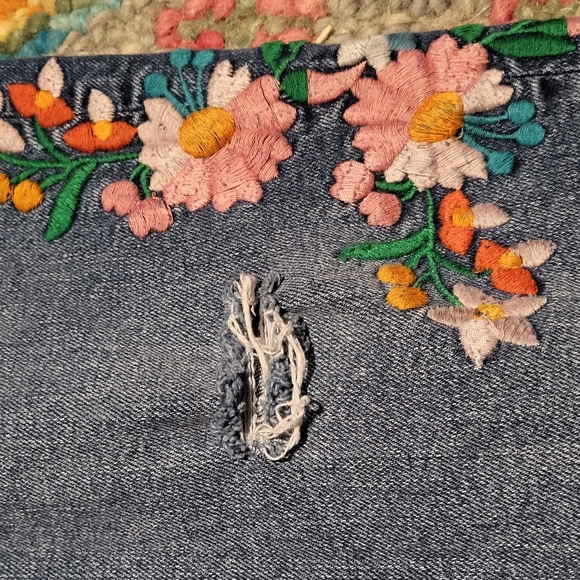 Pilcro Letterpress Anthropologie Embroidered Boyfriend Jeans 33 - Picture 3 of 8